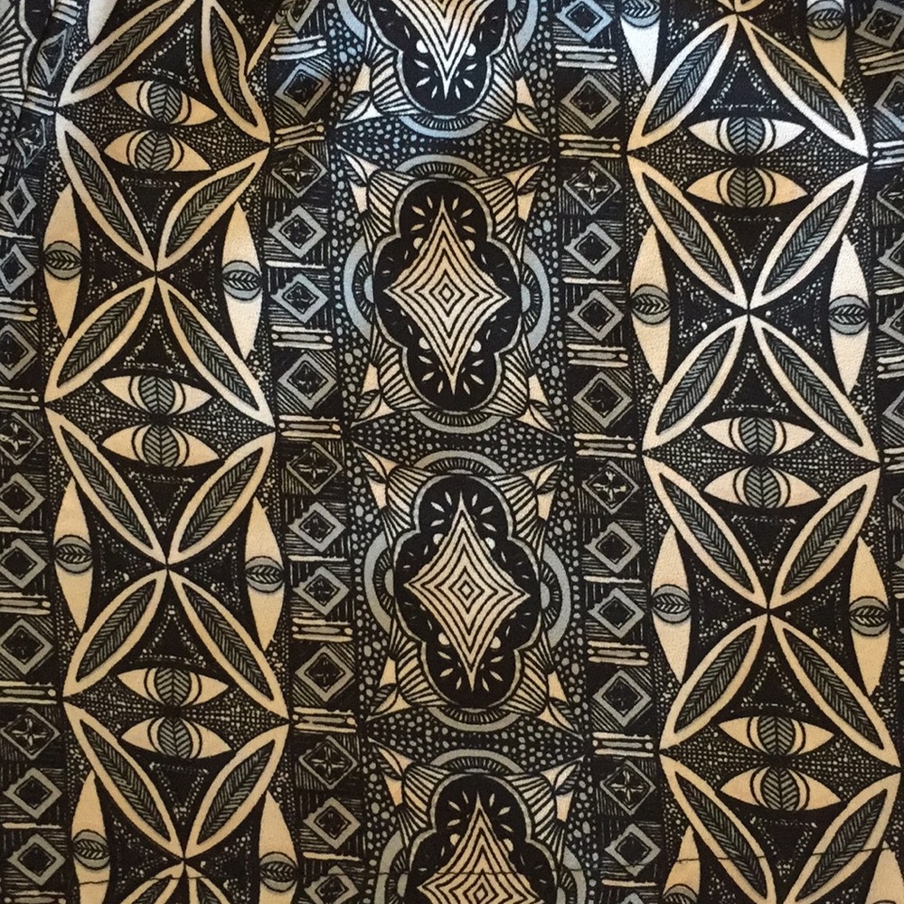 Patterned Shorts - Picture 3 of 4